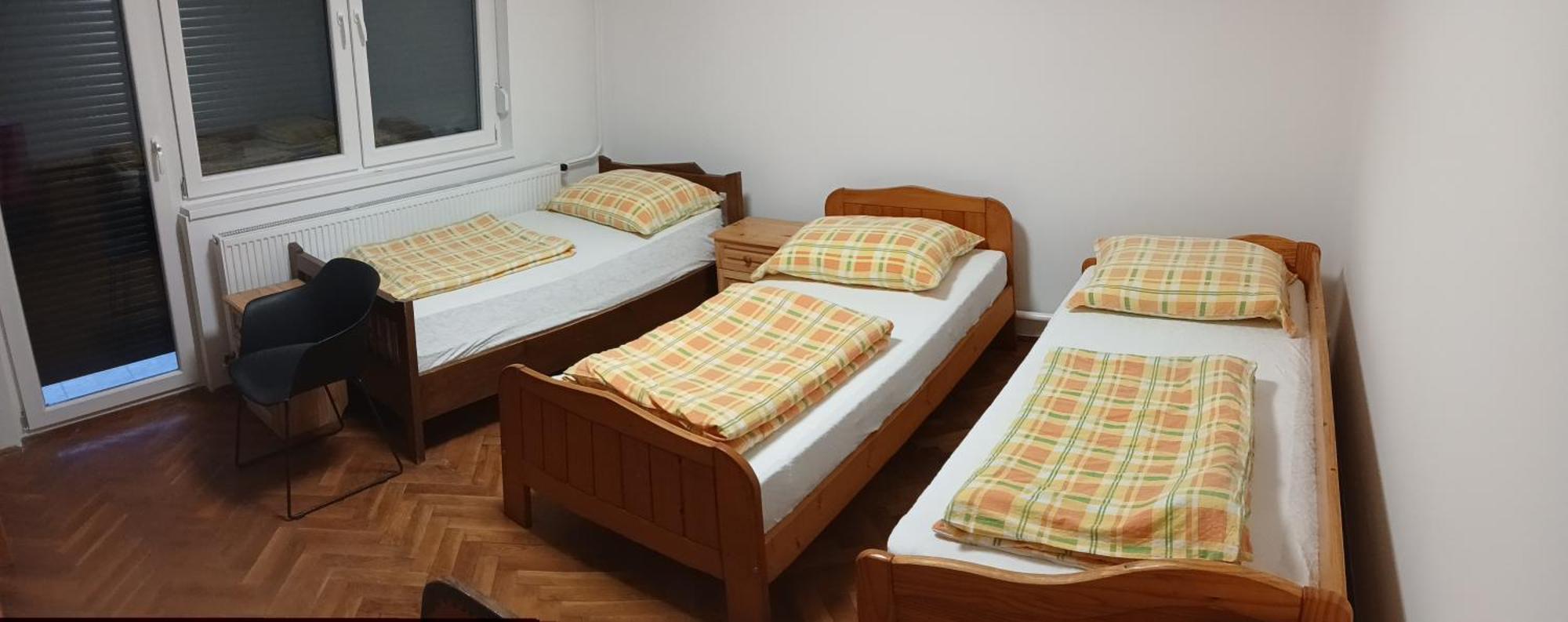 Farkas Szallas Barand Luaran gambar